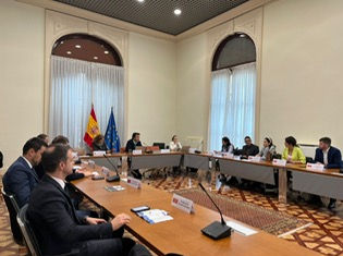 Foto de la reunió amb comision mintenegro